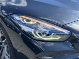 また、BMW正規認定中古車は、エマージェンシーサービスが自動付帯。24時間365日、皆様のカーライフをサポート致します。確かな安心のうえで、「駆けぬける歓び」をご堪能ください。