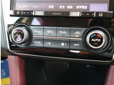 【車屋】として、長く車業界に従事した経験豊富なスタッフが多数在籍しております。
