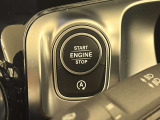 スタッフ全員が自動車保険の資格を保有しており、万が一の事故の際のサポート体制を整えております。メルセデス・ベンツ自動車保険プログラムをご用意しております。無料証券診断を行います!