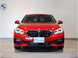【キドニーグリル】BMWは約90年もの間、ほぼ全ての車両にひと目でBMWだと分かるこの特徴的なフロントグリルが備えられ、デザイン・アイコンとして親しまれてきました。