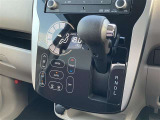 オートエアコン★温度を設定すれば車内を快適な温度に保ってくれます♪