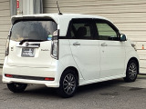 バックカメラが付いているのでバックでの車庫入れも安心です。