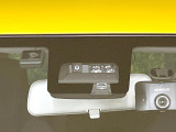 【スズキ セーフティサポート】走行中に前方の車両等を認識し、衝突しそうな時は警報とブレーキで衝突回避と被害軽減をアシスト。より安全にドライブをお楽しみいただけます。