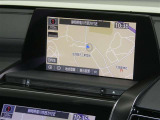 【8インチ純正ナビ】純正ナビを装備。タッチパネル式で使いやすく、詳細地図により目的地をピンポイントで設定できます。初めての道でも迷いにくく、ロングドライブも快適ですよ♪