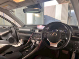 室内はスタッフが真心込めて清掃や納車の準備をします!試乗は全車OKですので現状確認をして下さいね!