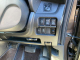 運転席右側に各種スイッチがあります!