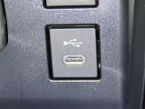 USB端子を装備しております。