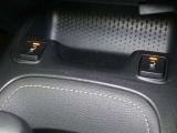 【シートヒーター搭載】シートを温めてくれる暖房機器です!長時間座っていると負担が掛かりやすい背中や腰、または冬場の寒い日に冷えやすい脚部に快適なぬくもりを♪