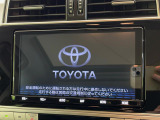 【大画面ナビ】人気の大型9インチナビを装備。存在感のある大画面はインパクト大!ナビ利用時のマップ表示は見やすく、テレビやDVDは臨場感がアップ!いつものドライブがグッと楽しくなります♪