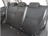 後席は3名までご乗車可能でございます。