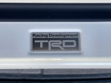 【TRDエアロ】人気のTRDエアロを装備!クルマの外観がよりスタイリッシュになり、街中で存在感あふれる1台に♪将来買い替える時にもリセールに影響しやすく、価値ある人気の装備です!