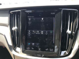 9インチタッチスクリーン式センターディスプレイ!SENSUS CONNECT!HDDナビゲーションシステム!Apple CarPlay/Android Auto対応!TV!Bluetooth!!
