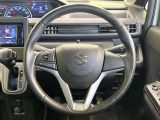 【純正革巻きステアリング】上質な革を使用することで、手にしっかり馴染みとても運転しやすいハンドルです♪