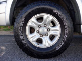 純正16インチアルミホイール・タイヤ4本残溝7分山有り・265/70R16・ダンロップ グランドトレック ATS・新車車両本体価格 3,007,000円+オプション等・経済的なタイミングチェーン車