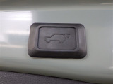 トヨタ認定中古車保証付!(1年間、距離無制限 HV車はHV保証付) 別途延長保証もご用意しております♪ ぜひ現車を確認にご来店ください