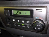 【オートエアコン】お好みの温度に設定して頂くと、車内の温度を自動調整♪快適にクルマの中を過ごして頂けます。