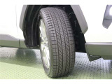 タイヤサイズ 235/55R19。