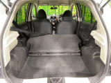 後席を格納すると、これだけの広さが!シーンに合わせたシートアレンジで、大きな荷物も積むことが出来ます♪