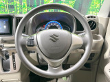 インテリアに合わせたデザインのステアリングは、運転される方のことも考え、運転しやすい形状、大きさです。是非一度、実際に触ってお確かめください。