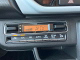 運転中の操作も簡単に出来る、オートエアコンです!