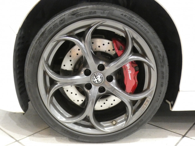 アルファロメオ ジュリア クアドリフォリオ の中古車詳細 (28,000km