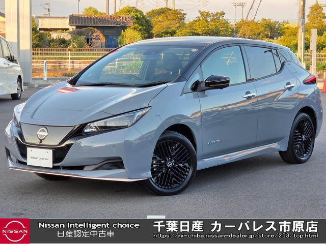 リーフe+ X 90周年記念車