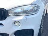 ●LEDヘッドライト:夜間走行時も良好な視界を確保し安心して運転できる高輝度LEDヘッドライトを装備!点灯速度が早く、消費電力も抑えられています。