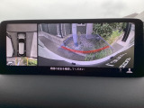 狭い場所での駐車やすれ違いなどでより的確な運転操作に役立つ360°ビューモニターが装備されています。