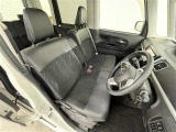 【4人乗り】座り心地が良いシートなので長時間の運転でも快適にお過ごしいただけます。新品のフロアマットのご注文も可能です。掲載箇所以外にご希望の写真がございましたらお気軽にお問い合わせ下さい。