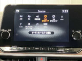 HDMI端子に専用ケーブルを差し込むとナビで動画を楽しめます★