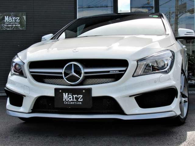 CLAクラスAMG CLA45 4マチック 4WD