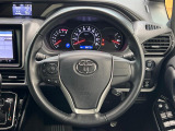 【純正革巻きステアリング】上質な革を使用することで、手にしっかり馴染みとても運転しやすいハンドルです♪