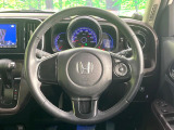 【純正革巻きステアリング】上質な革を使用することで、手にしっかり馴染みとても運転しやすいハンドルです♪