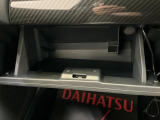 当店では、国家資格を持った整備スタッフがあなたのお車をしっかりサポート!!アフターメンテナンスもすべてお任せ下さい☆