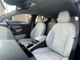 XC40 ウルトラ B4 AWD 4WD 本革シート