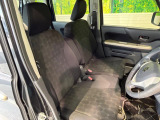 運転席まわりには十分なスペースがあり、大柄な方でもゆったり運転していただける環境です。