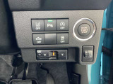 運転席側、手元のスイッチです。