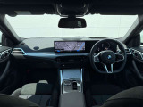 BMW専門のメカニックが、100項目にも上るポイントを徹底的にチェック。交換基準に達した部品があれば、弊社負担にて交換後、お客様へご納車致します。