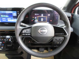 運転が楽しくなる明るく開放的な運転席まわりです。