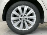 ■純正16inアルミホイール/輸入車専門・国産車専門・バイク専門メカニックも在中しておりますので、整備だけでも依頼したいというお客様へのニーズもお答えいたします!
