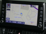 【9インチ純正ナビ】純正ナビを装備。タッチパネル式で使いやすく、詳細地図により目的地をピンポイントで設定できます。初めての道でも迷いにくく、ロングドライブも快適ですよ♪