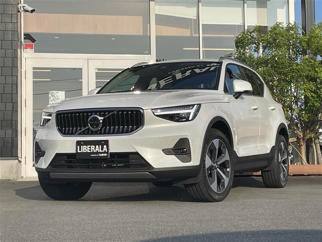 XC40ウルトラ B4 AWD 4WD本革シート