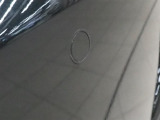 《インテリジェンスクリアランスソナー》駐車時など、低速走行時における衝突を緩和(ブレーキとアクセルを踏み間違えても、自動(被害軽減)ブレーキをかける装置です。