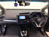 【前方視界】開放的な前方視界!運転がしやすく疲れにくいです♪窓が大きく、見通しがとっても良いおクルマですよ♪