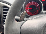 【パドルシフト(AT車)】MT車と同じように好きなギアで走ることができます!ステアリングから手を離さずに指先だけでシフト操作ができ、よりスポーティな走りをお楽しみいただけます。