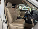 当センター敷地には新車店舗やメカニックがいる工場、レンタカー店舗も揃っているのでアフターサービスも充実しています。