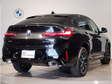 BMWのお車は、“駆け抜ける歓び”を体現しております。走行の安定性とコーナリングの良さを追求し、思い通りにハンドルの操作可能です。