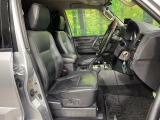 運転席シート廻りは使用感も少なく、良好な状態となっています。丁寧に使われていたことがよくわかりますね。