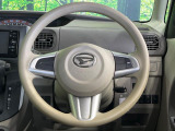 インテリアに合わせたデザインのステアリングは、運転される方のことも考え、運転しやすい形状、大きさです。是非一度、実際に触ってお確かめください。