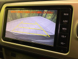 【バックカメラ】駐車時に後方がリアルタイム映像で確認できます。大型商業施設や立体駐車場での駐車時や、夜間のバック時に大活躍!運転スキルに関わらず、今や必須となった装備のひとつです!